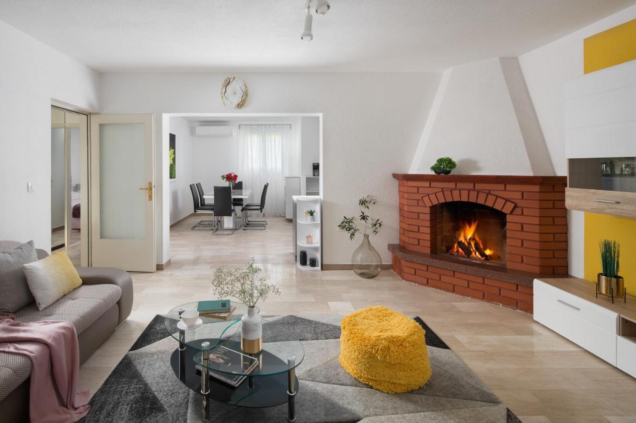Villa Amaryllis Labin  Exteriör bild